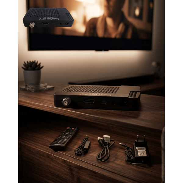 Yüksek Performanslı HD Uydu Alıcı Çoklu Dil Desteği USB Film İzleme Özelliği
